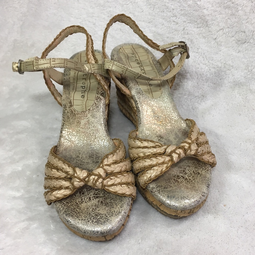 Apostrophe wedges - Size 6 open toe